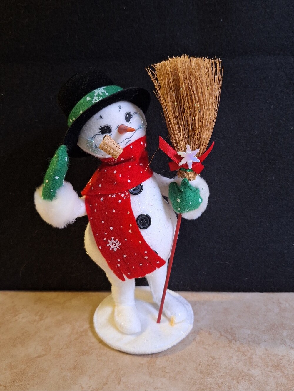 Annalee Sparkly Snowman 2007 Red Snowflake Scarf Broom Top Hat Pipe 9"